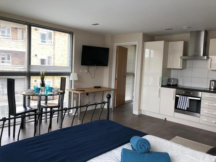Studio Apartment Opposite Shoreditch Park London Exterior foto