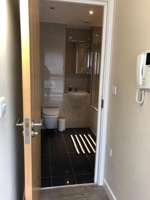 Studio Apartment Opposite Shoreditch Park London Exterior foto
